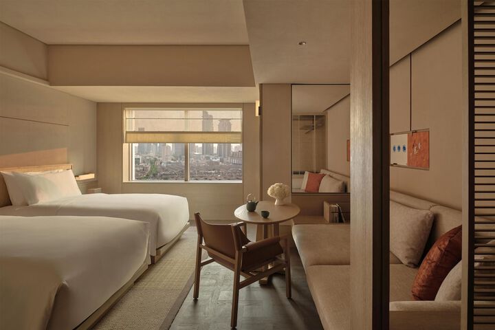 Room 30 of 98