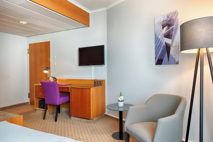 Room 10 of 57