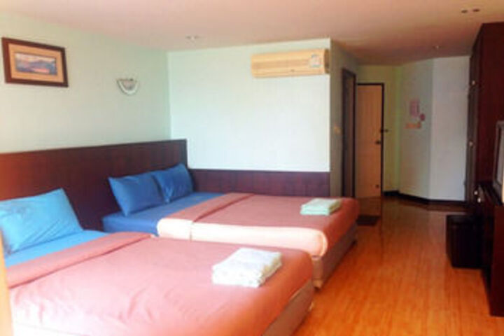 Room 10 of 15