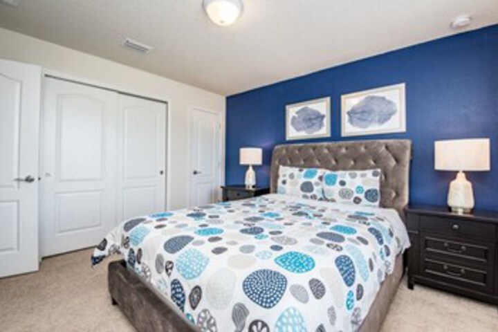 Room 14 of 28