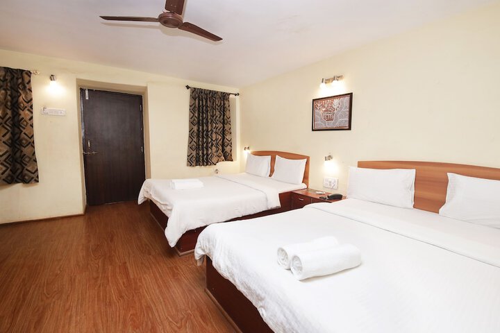 Room 6 of 34