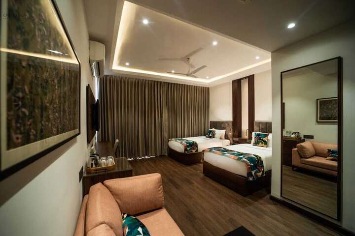 Room 14 of 35