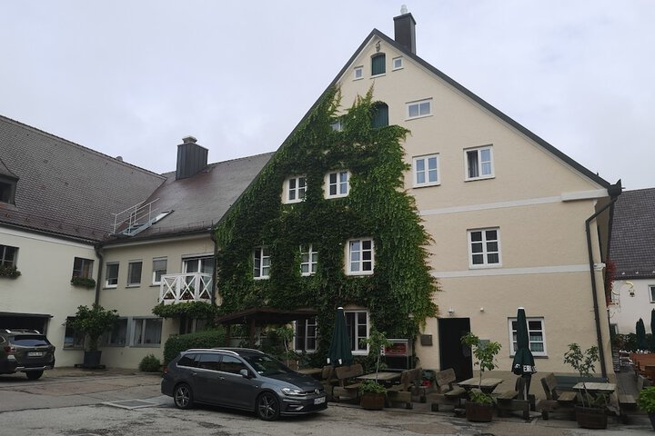 Hotel Exterior 99 of 111