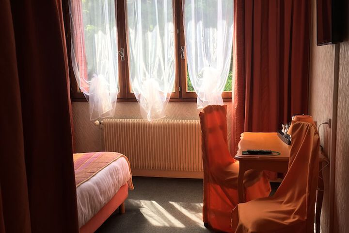 Room 8 of 39