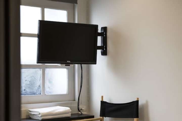 Room 18 of 142