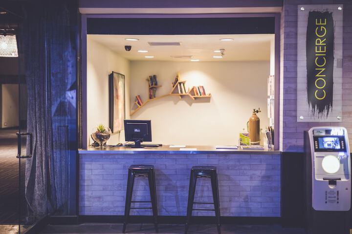 Concierge desk