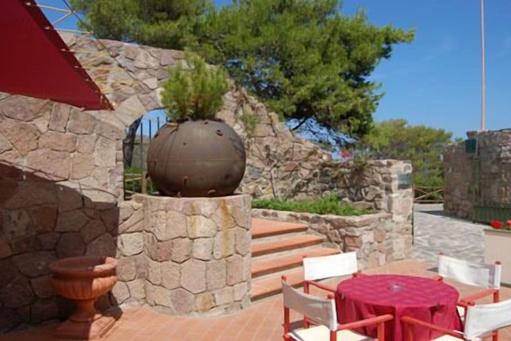 Terrace/Patio 10 of 18