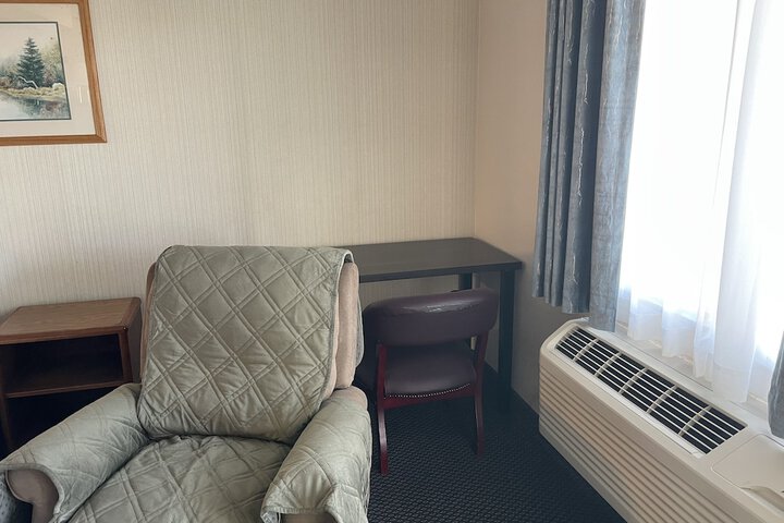 1 King Bed (7 of 7)