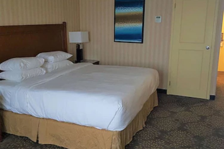 2 Double Beds (9 of 9)