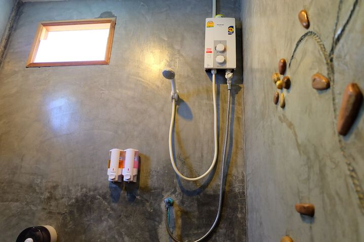 Room 14 of 25