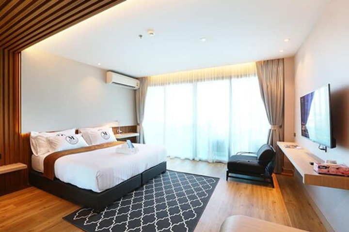 Room 33 of 95