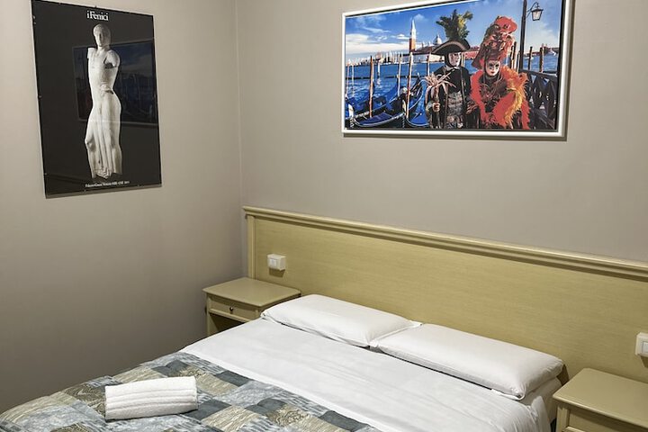 Room 15 of 38