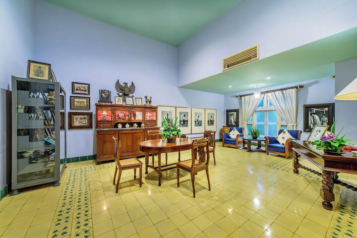 Room 21 of 120