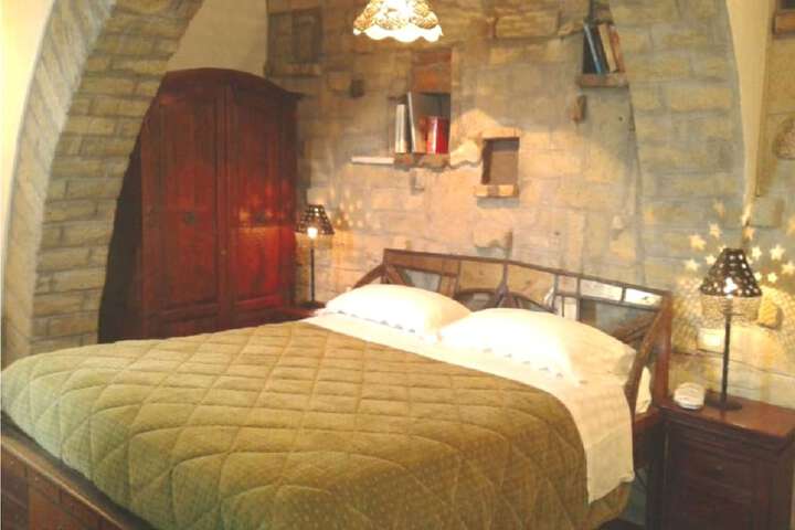 Room 7 of 73