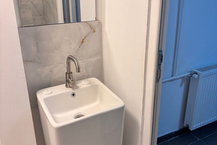 Room 95 of 109