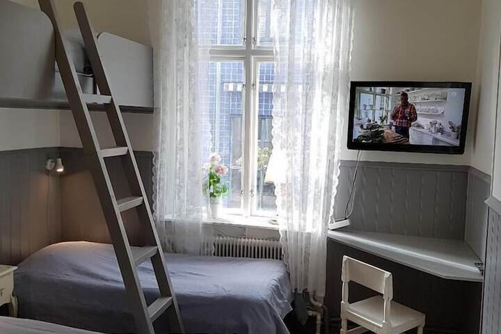 Room 18 of 30
