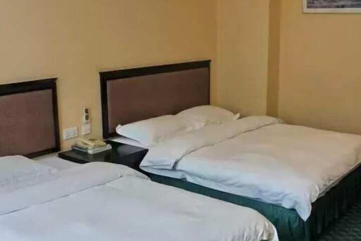 Room 21 of 43
