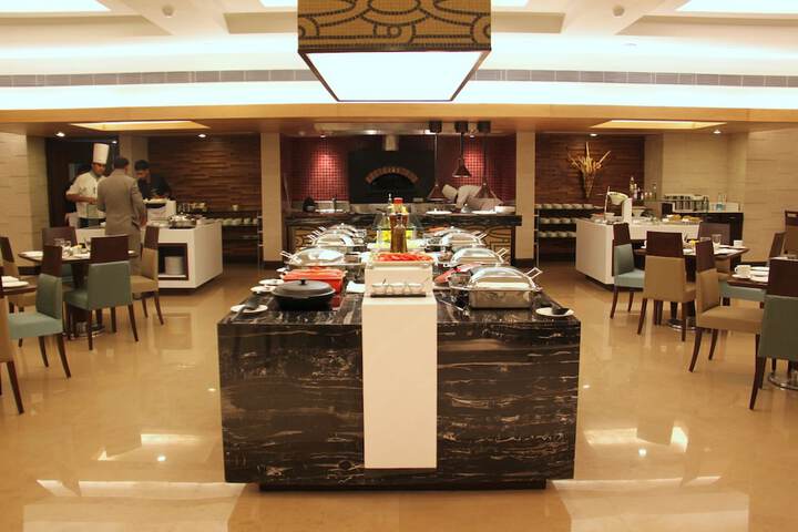 Dining 49 of 78