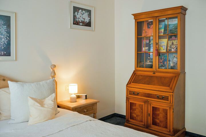 Room 17 of 51