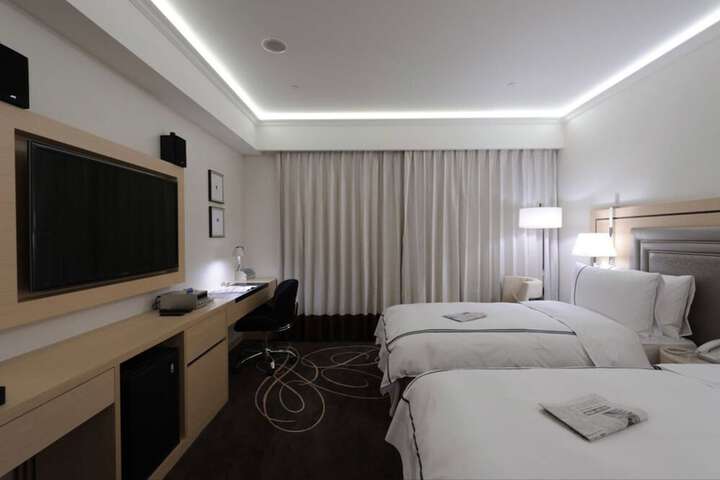 Room 27 of 55