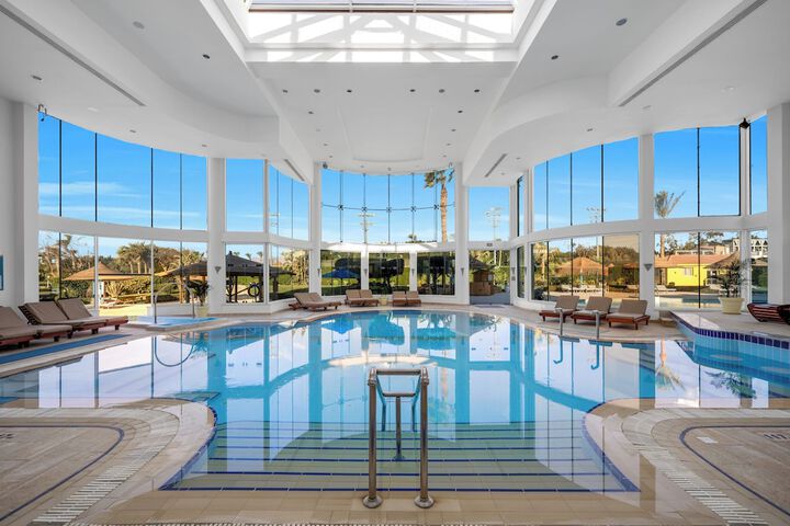 Hotel with Pool