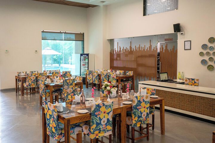 Dining 137 of 190
