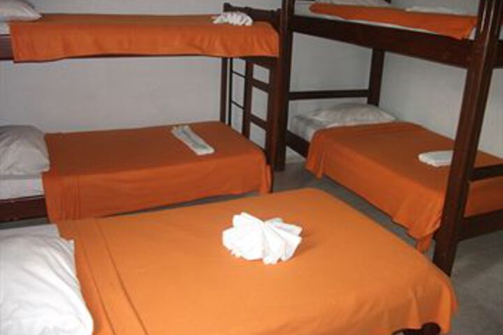 Room 9 of 25
