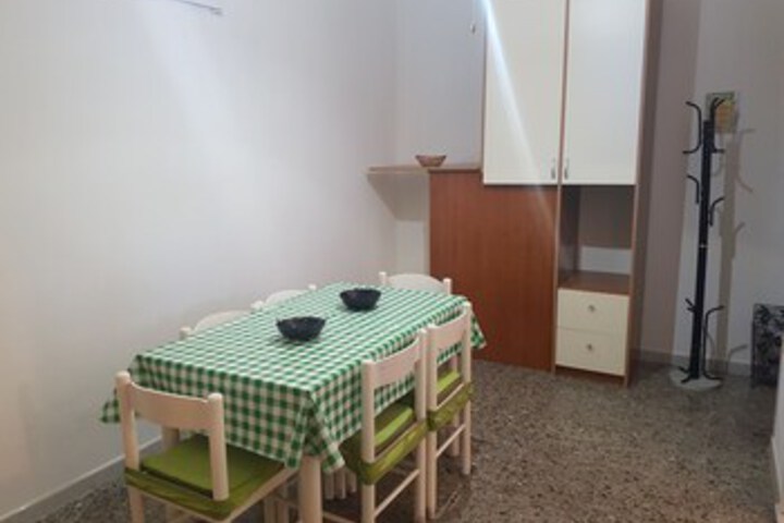 Room 18 of 92