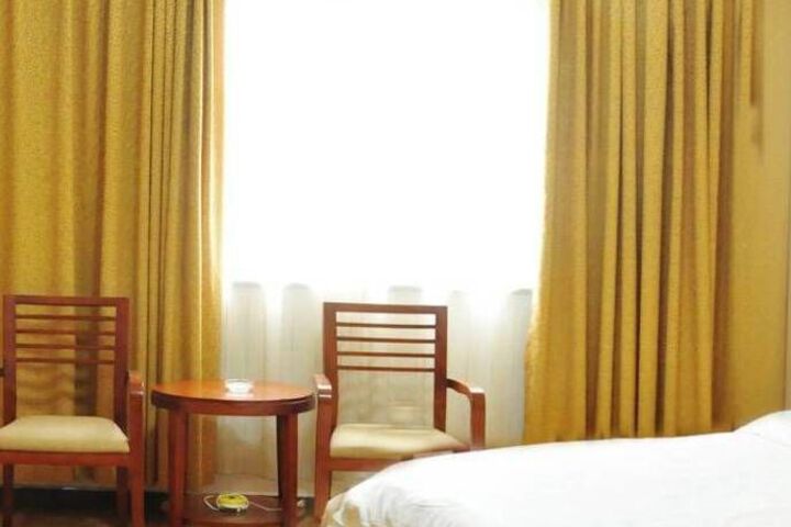 Room 30 of 41