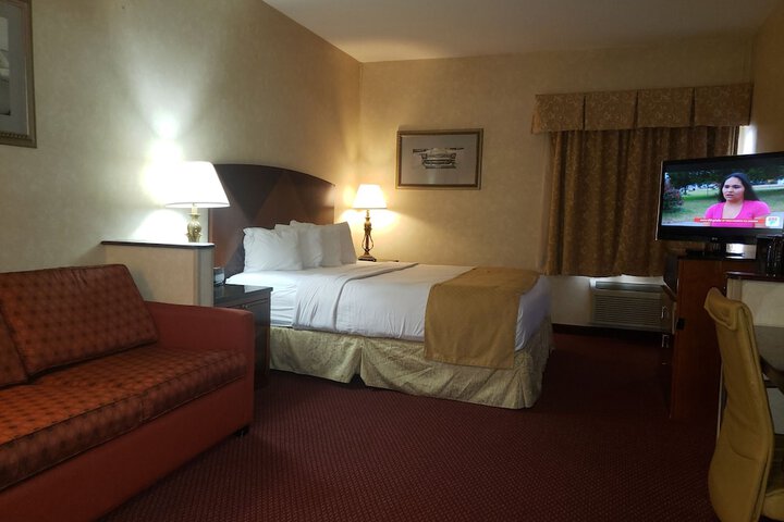 Room 6 of 14