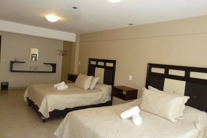 Room 6 of 48