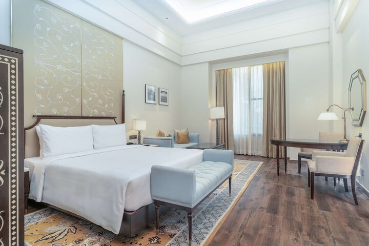Room 27 of 191