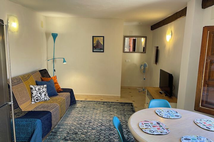 Room 13 of 25