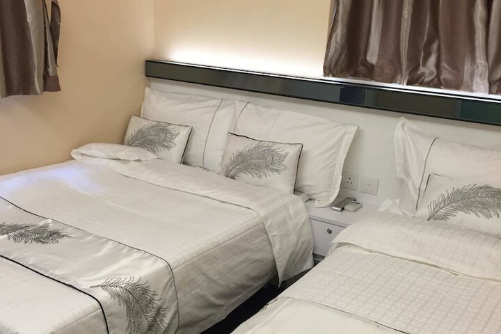 Room 18 of 49