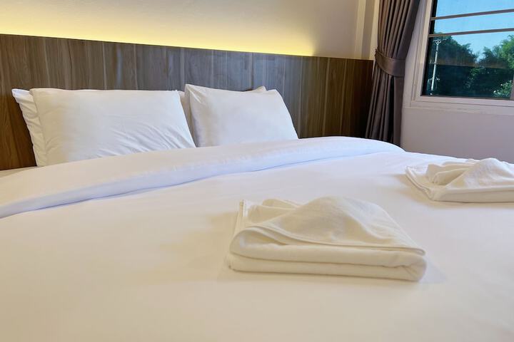 Room 5 of 23