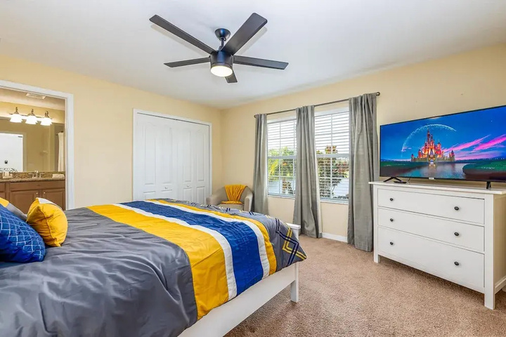 Room 5 of 26