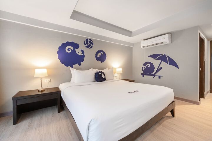 Room 13 of 113