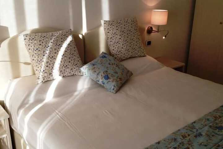 Room 13 of 48