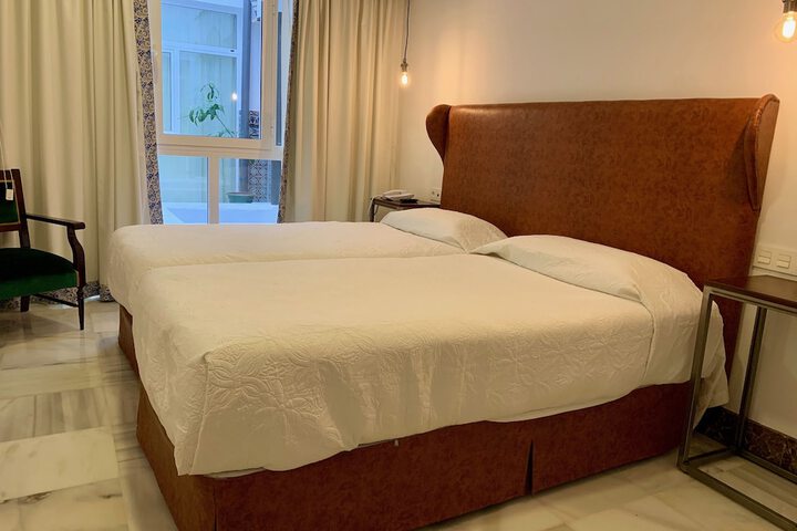 Room 11 of 74