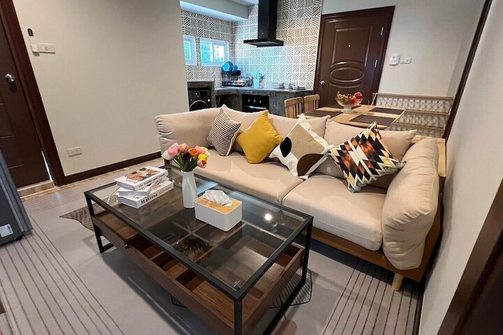 Room 53 of 77