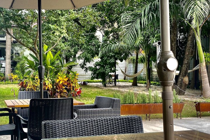 Hotel Exterior 40 of 44