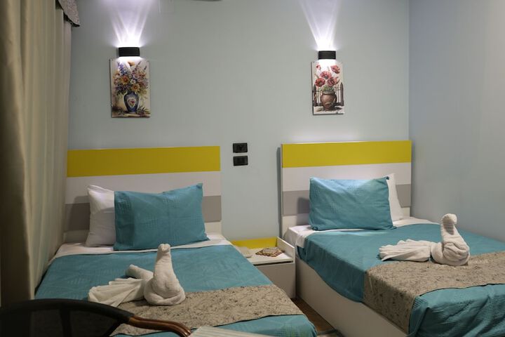 Room 14 of 40
