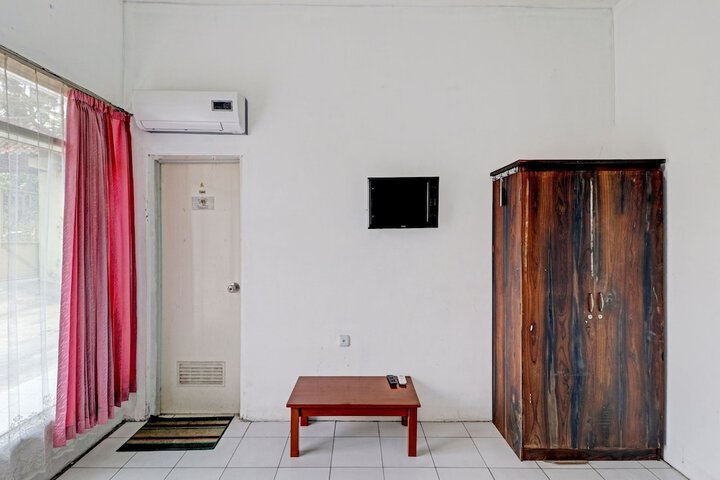 Room 5 of 17