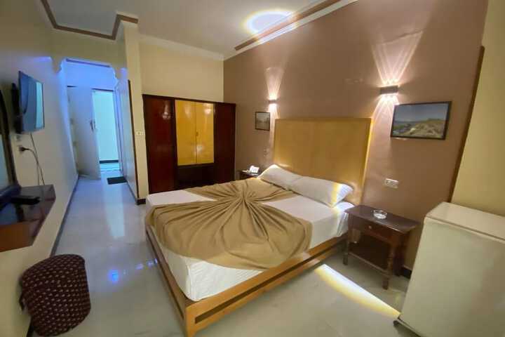 Room 20 of 73