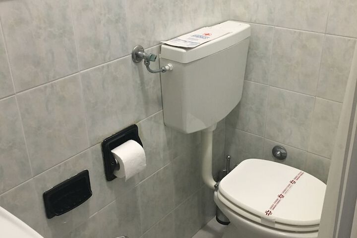 Room 16 of 29