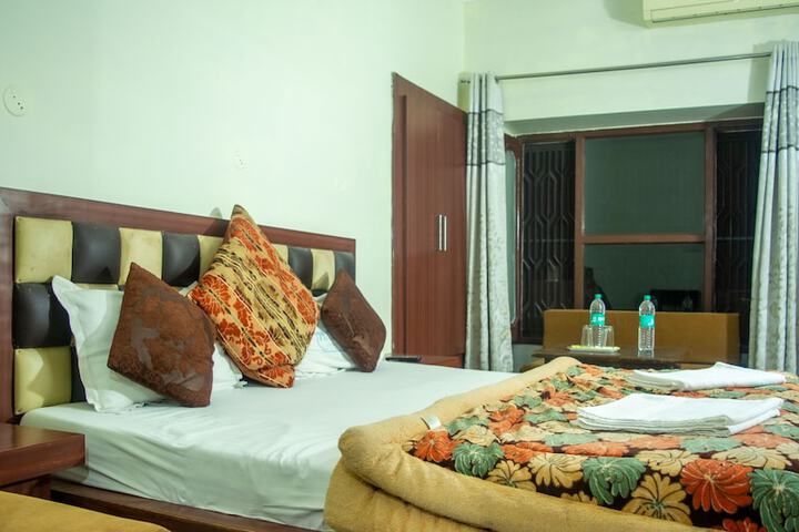 Room 47 of 90