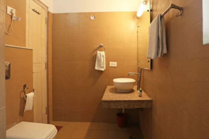 Room 8 of 42