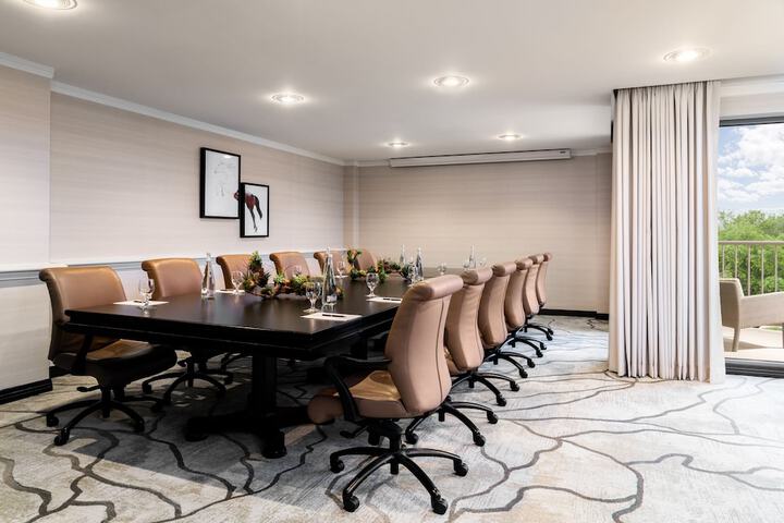 Meeting facility