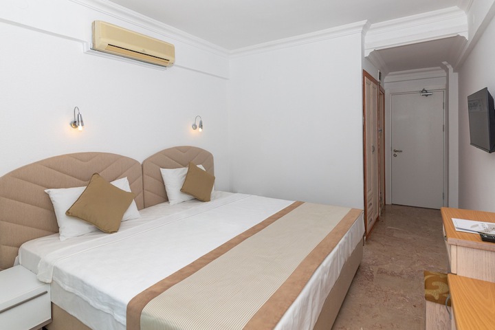Room 9 of 41