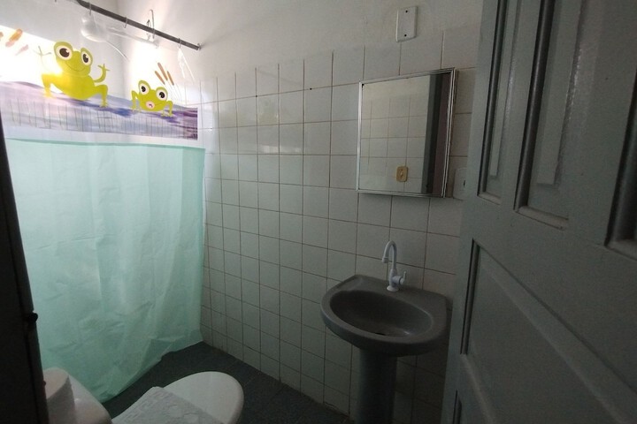 Room 19 of 37